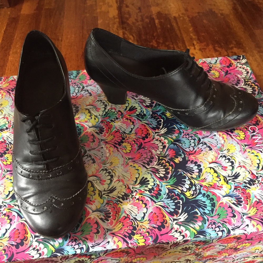 Vintage Black Oxford Heels